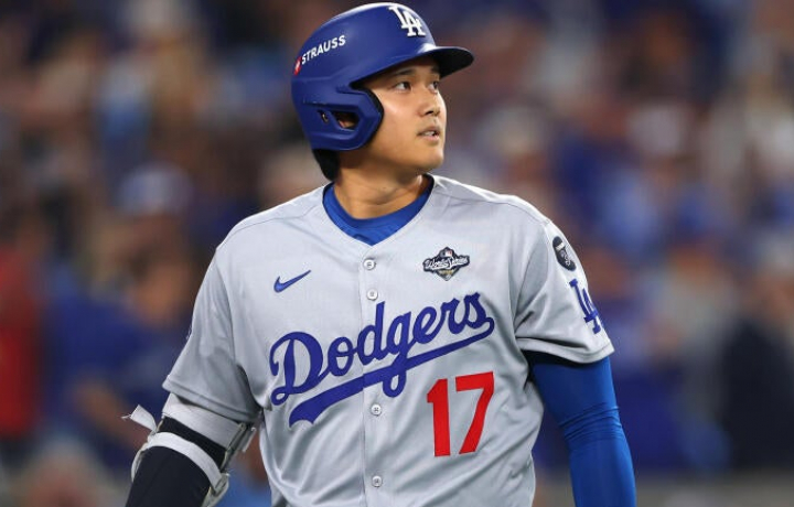Dave Roberts dice que Shohei Ohtani de los Dodgers no lanzar&aacute; para el equipo de Jap&oacute;n en el CMB