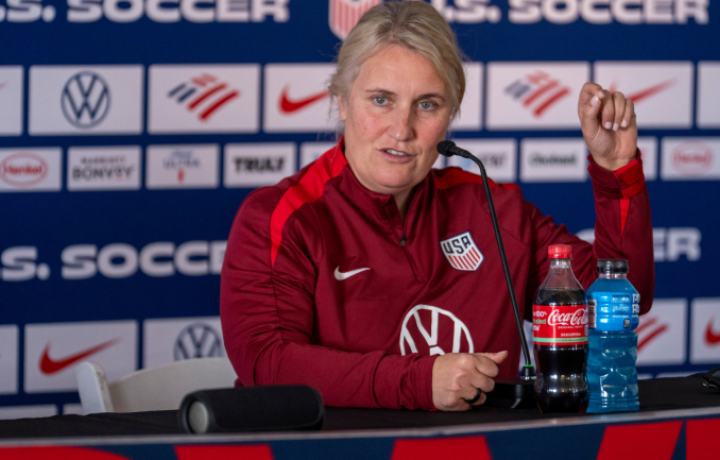 Emma Hayes declara el trabajo hecho para el campamento de enero y traza el camino hacia 2026 hacia la clasificaci&oacute;n para la Copa Mundial Femenina
