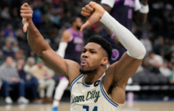 La estrella de los Bucks, Giannis Antetokounmpo (pantorrilla), probablemente estar&aacute; fuera antes de la fecha l&iacute;mite de cambios de la NBA
