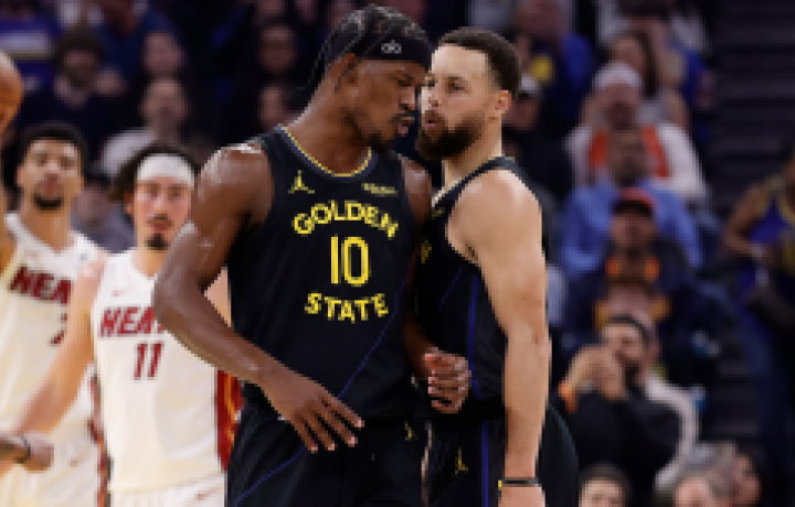 La rotura del ligamento anterior cruzado de Jimmy Butler arruina una temporada de los Warriors que parec&iacute;a cada vez m&aacute;s prometedora