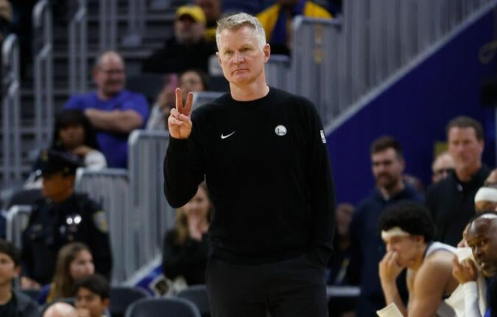 Los asistentes de los Warriors no esperan que Steve Kerr regrese la pr&oacute;xima temporada, seg&uacute;n un informe
