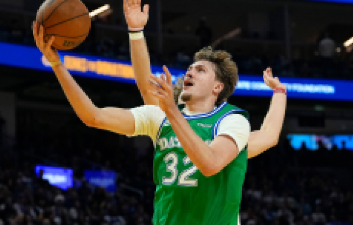 Redacci&oacute;n del Draft de la NBA de 2025: Kon Knueppel ocupa el puesto n&uacute;mero 2, Derik Queen aterriza en los Wizards
