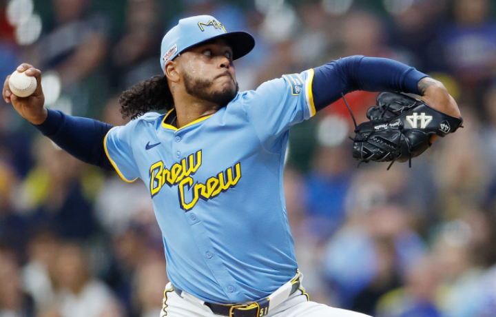 Rumores de la MLB: los Mets a&uacute;n no hablan de la extensi&oacute;n de Freddy Peralta; Los gemelos a&ntilde;aden a Taylor Rogers