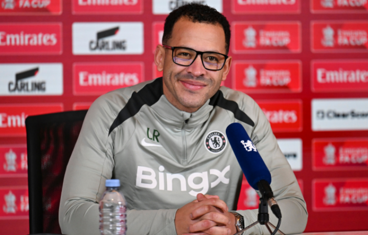 Tercera ronda de la Copa FA: Liam Rosenior debuta en el banquillo del Chelsea, m&aacute;s