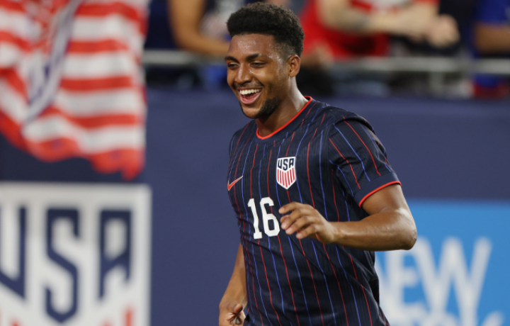 Transferencia de Alex Freeman: Villarreal mueve un riesgo inteligente para el lateral derecho del USMNT