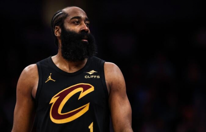 Actualizaci&oacute;n sobre la lesi&oacute;n de James Harden: el guardia de los Cavaliers supuestamente planea jugar con el pulgar fracturado