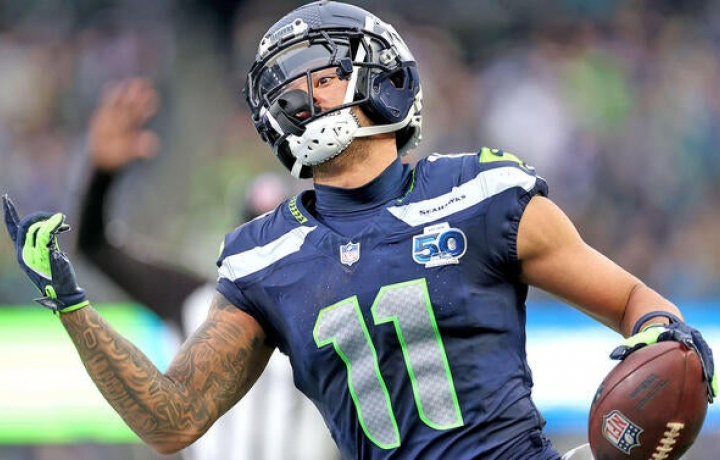 Carlos Alcaraz hace historia en el Abierto de Australia; Raiders y Cardinals eligen entrenadores