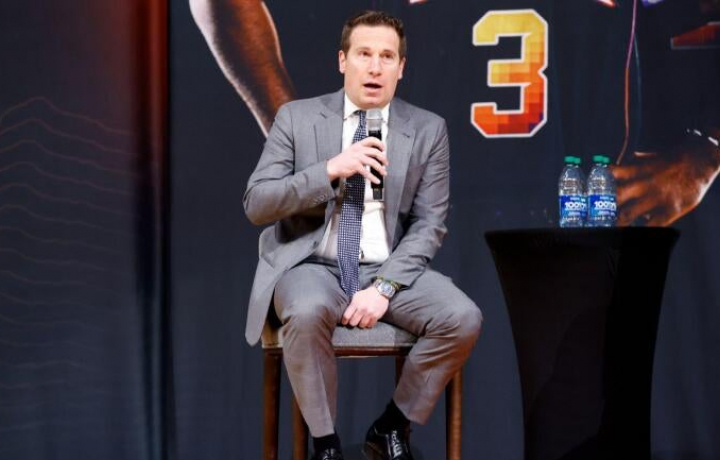 El propietario de los Suns, Mat Ishbia, dice que hundirse en la NBA es un "comportamiento perdedor" y pide "cambios masivos"