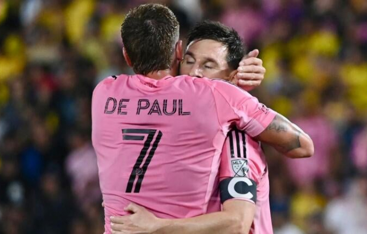 Lionel Messi marca el primer gol de 2026 con h&aacute;bil remate en amistoso del Inter Miami