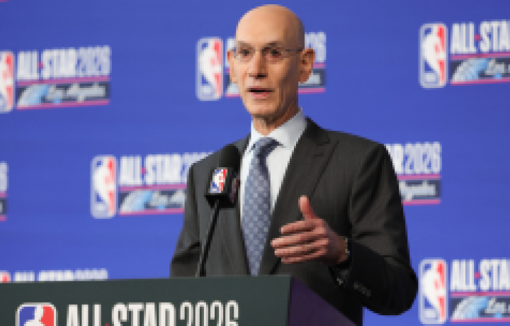 Mark Cuban explica por qu&eacute; la NBA 'deber&iacute;a abrazar el tanque' y priorizar a los fan&aacute;ticos tras los comentarios de Adam Silver