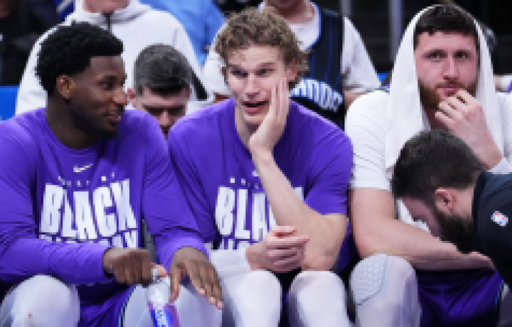 Predicciones de la clasificaci&oacute;n de la NBA: Proyectando 1-15 en cada conferencia faltando dos meses