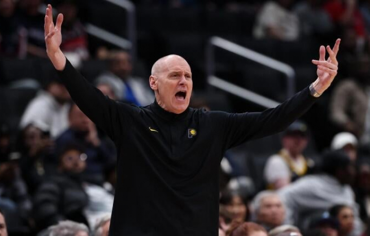 Rick Carlisle critica a la NBA por la multa por tanque de los Pacers y dice que la NBA sugiri&oacute; 'medicar' a Aaron Nesmith para jugar lesionado