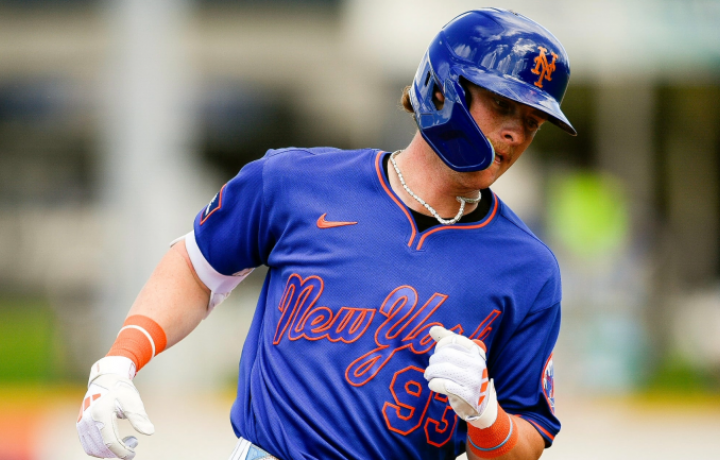 Carson Benge entra en la lista del D&iacute;a Inaugural de los Mets: el mejor prospecto rompe el campamento como jardinero derecho titular