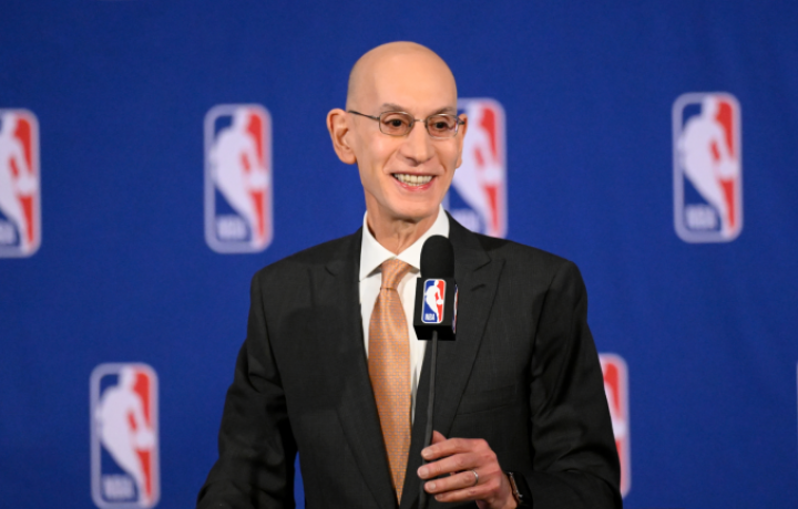 El comisionado de la NBA, Adam Silver, habla sobre el tanque, Giannis Antetokounmpo, la regla de los 65 juegos y m&aacute;s