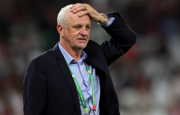 El seleccionador de Irak, Graham Arnold, pide a la FIFA que reprograme el partido de clasificaci&oacute;n para el Mundial debido a que la guerra en Ir&aacute;n impide los viajes a&eacute;reos