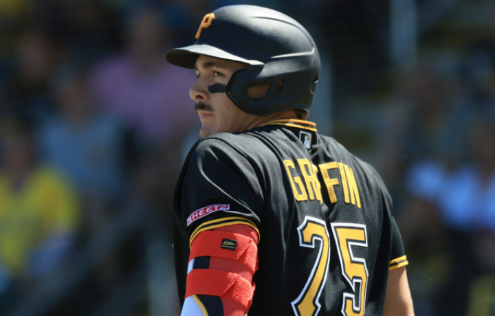 Los Piratas env&iacute;an a Konnor Griffin a las menores: el mejor prospecto no ingresa al roster de Grandes Ligas a medida que se acerca el D&iacute;a Inaugural