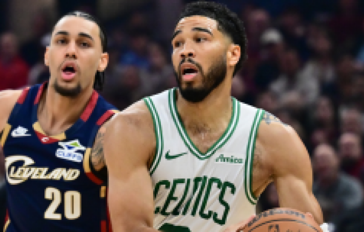 &iquest;Los Spurs o los Celtics tienen m&aacute;s posibilidades de conseguir el t&iacute;tulo de la NBA en 2026? Los expertos toman decisiones antes de una posible vista previa de las Finales