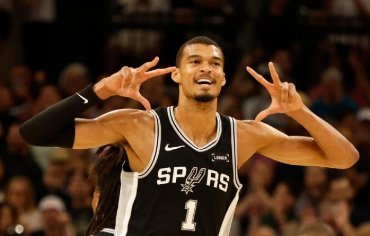 &iquest;Podr&aacute;n Victor Wembanyama y los Spurs ganar el t&iacute;tulo? Tendr&iacute;an que cambiar 50 a&ntilde;os de historia de la NBA para lograrlo.