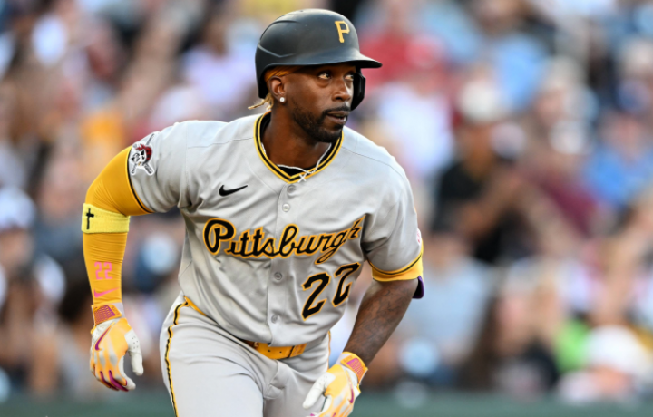 Seg&uacute;n los informes, Andrew McCutchen firm&oacute; con los Rangers, poniendo fin a su segundo mandato con los Piratas despu&eacute;s de una fea separaci&oacute;n.