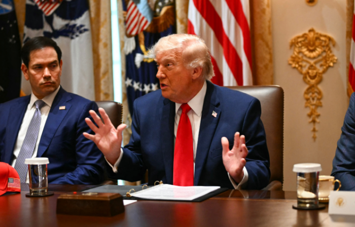 El presidente Donald Trump dice que podr&iacute;a asistir al partido de las Finales de la NBA de los Knicks en el Madison Square Garden