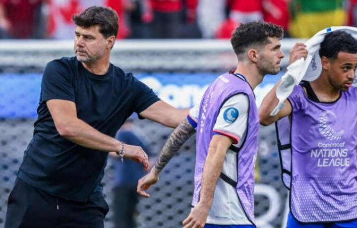 Mauricio Pochettino niega reuni&oacute;n en Mil&aacute;n y dice que los representantes est&aacute;n explorando opciones pero que "el compromiso es la Copa del Mundo"