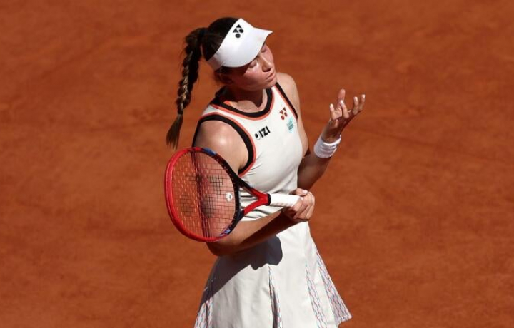 Resultados del Abierto de Francia 2026: la cabeza de serie No. 2 Elena Rybakina rebot&oacute; en la segunda ronda ante Yuliia Starodubtseva