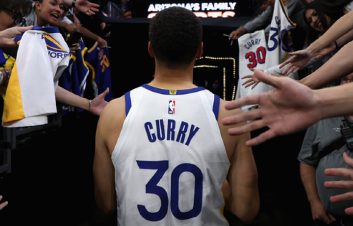 Los Warriors est&aacute;n marginando el final del mejor momento de Stephen Curry, y es un pecado en el baloncesto