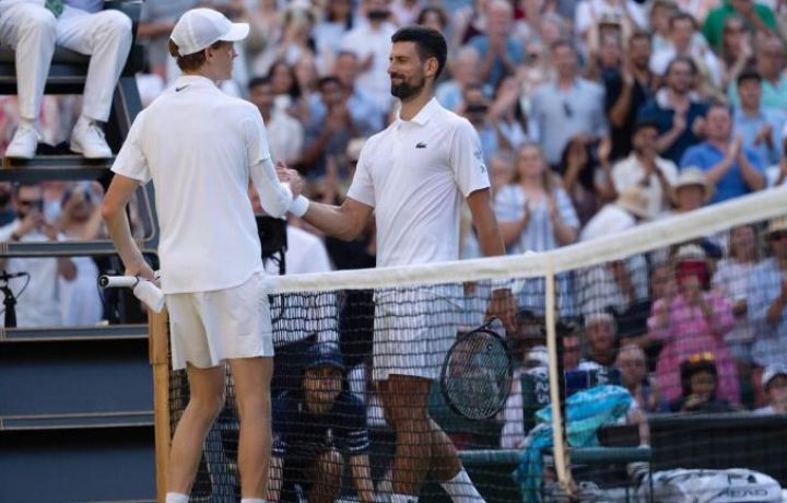 Probabilidades y predicci&oacute;n de Novak Djokovic contra Jannik Sinner: selecciones de semifinales masculinas de Wimbledon 2026 por un experto comprobado