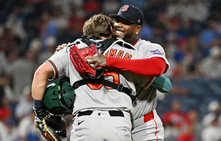 Dentro de la fascinante fecha l&iacute;mite para cambios en la Divisi&oacute;n Este de la Liga Americana: los Medias Rojas, a diferencia de los Yankees, abrazan el d&iacute;a de hoy y los Orioles admiten su fracaso