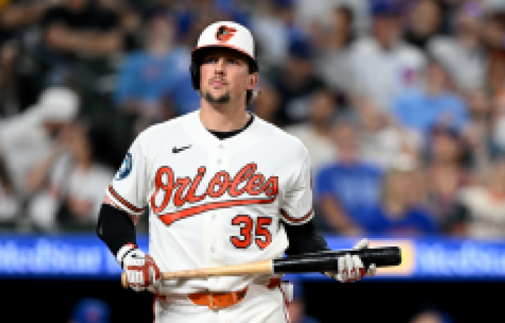 Dentro de la fascinante fecha l&iacute;mite para cambios en la Divisi&oacute;n Este de la Liga Americana: los Medias Rojas, a diferencia de los Yankees, abrazan el d&iacute;a de hoy y los Orioles admiten su fracaso